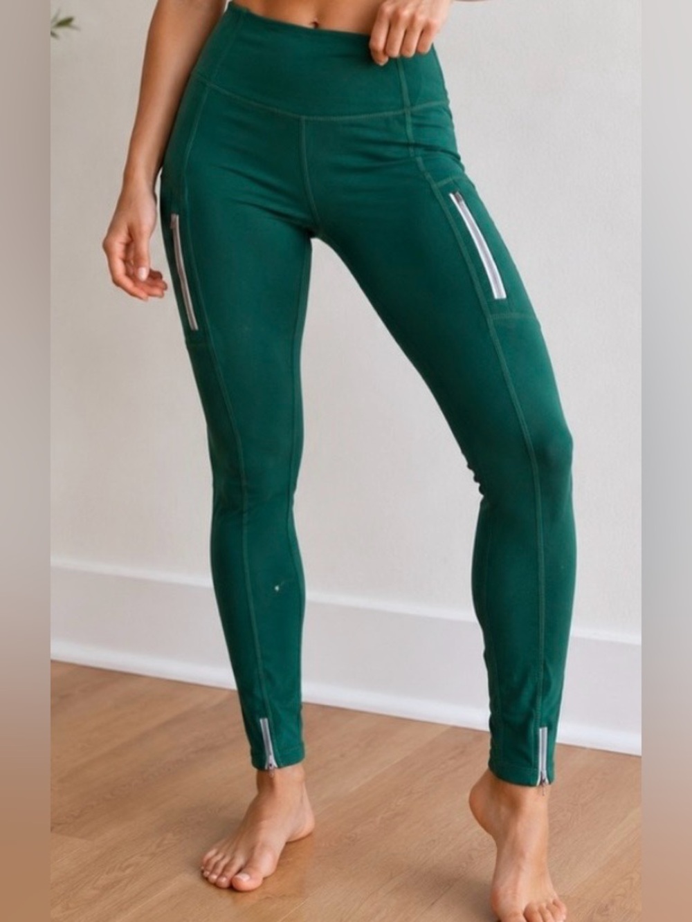 NWTMondetta High Waist Active Performance Leggings Green Reflective Zip Pockets